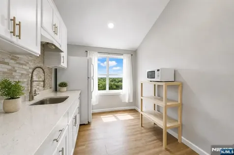 7 Belle Avenue Paterson NJ 07522