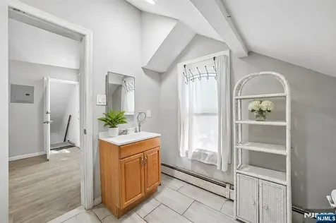 7 Belle Avenue Paterson NJ 07522