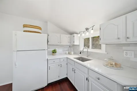 386 Kinderkamack Road Oradell NJ 07649