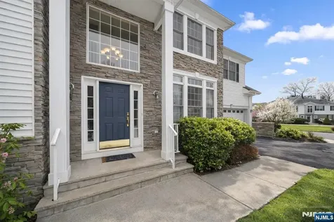 48 Bovensiepen Court Roseland NJ 07068