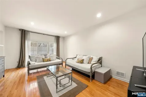 48 Bovensiepen Court Roseland NJ 07068