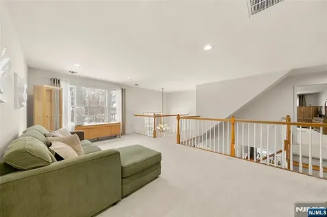 48 Bovensiepen Court Roseland NJ 07068