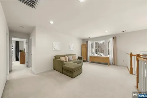 48 Bovensiepen Court Roseland NJ 07068
