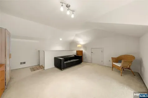 48 Bovensiepen Court Roseland NJ 07068