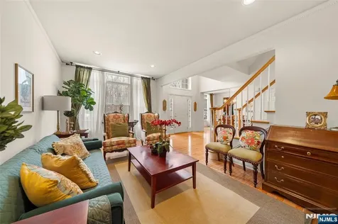 48 Bovensiepen Court Roseland NJ 07068