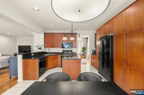 48 Bovensiepen Court Roseland NJ 07068
