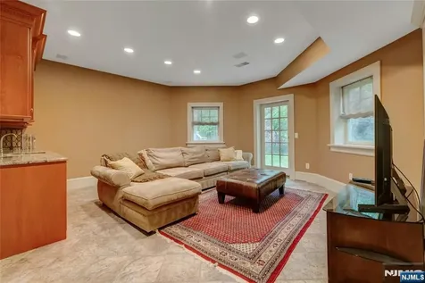 30 Tower Hill Road Mountain Lakes Boro NJ 07046