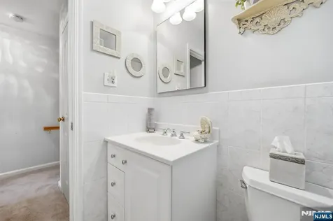 291 S Chestnut Street Twp Of Washington NJ 07676