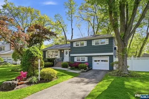 291 S Chestnut Street Twp Of Washington NJ 07676