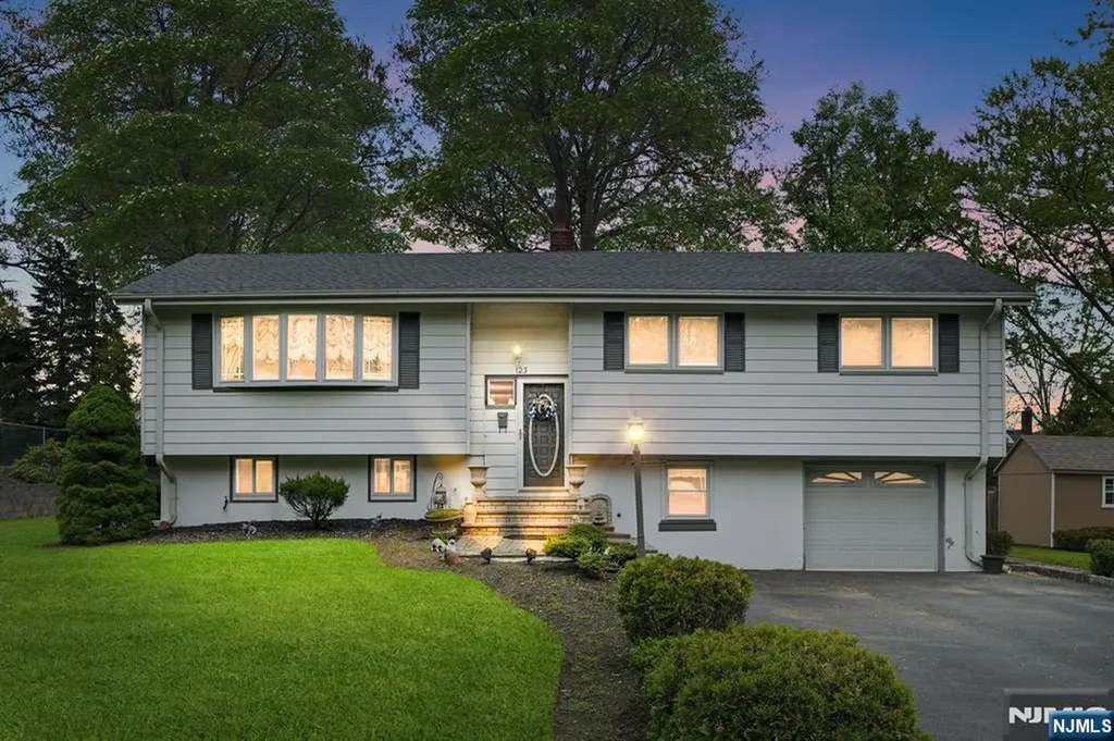 123 Cosman Street Twp Of Washington NJ 07676
