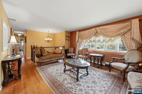 123 Cosman Street Twp Of Washington NJ 07676