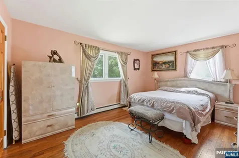 123 Cosman Street Twp Of Washington NJ 07676
