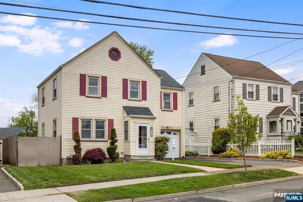 136 Sunset Avenue North Arlington NJ 07031