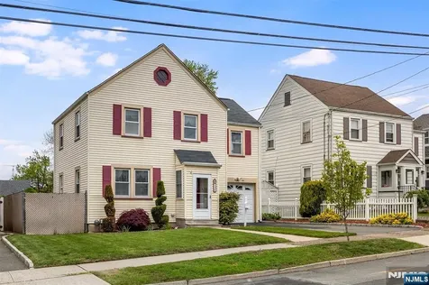 136 Sunset Avenue North Arlington NJ 07031