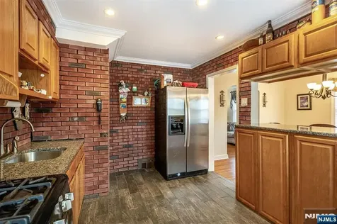 136 Sunset Avenue North Arlington NJ 07031