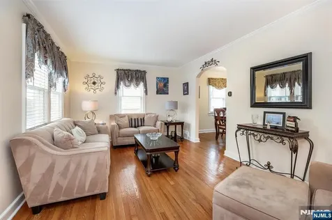 136 Sunset Avenue North Arlington NJ 07031