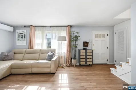 264 Fern Street Twp Of Washington NJ 07676