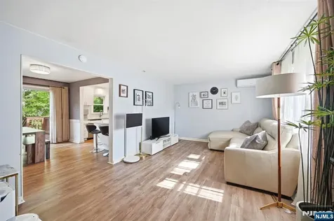 264 Fern Street Twp Of Washington NJ 07676