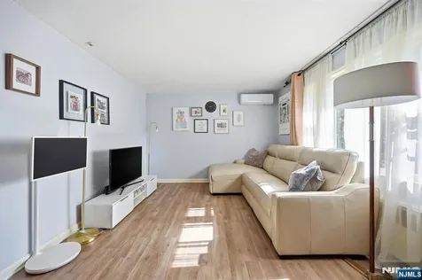264 Fern Street Twp Of Washington NJ 07676