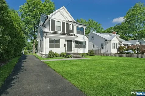 676 Ridgewood Road Oradell NJ 07649