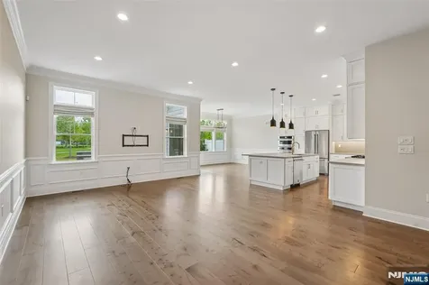 31 St Andrews Circle River Vale NJ 07675