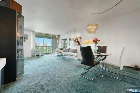 5 Horizon Road Fort Lee NJ 07024
