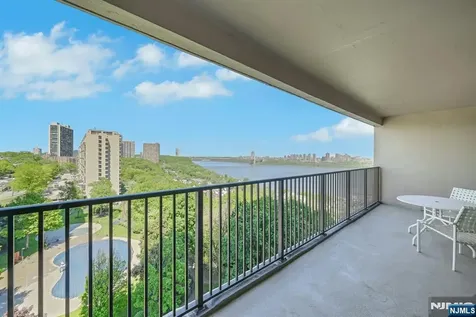 5 Horizon Road Fort Lee NJ 07024