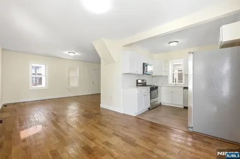 91 Willoughby Street Newark NJ 07112