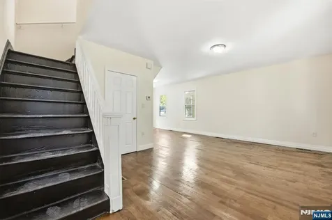 91 Willoughby Street Newark NJ 07112