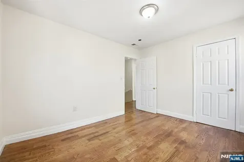 91 Willoughby Street Newark NJ 07112
