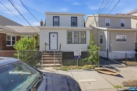 91 Willoughby Street Newark NJ 07112