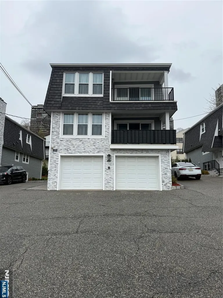 1276 River Road Edgewater NJ 07020