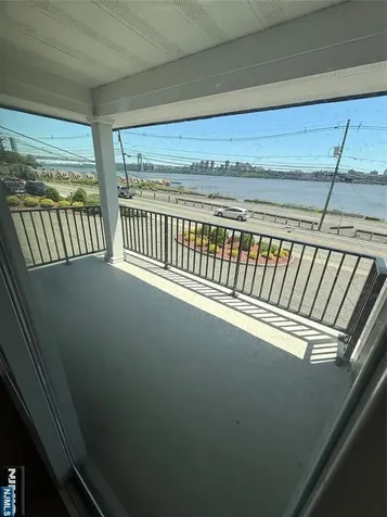 1276 River Road Edgewater NJ 07020