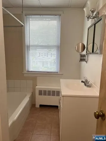 211 Paterson Avenue Midland Park NJ 07432