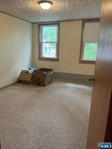 211 Paterson Avenue Midland Park NJ 07432