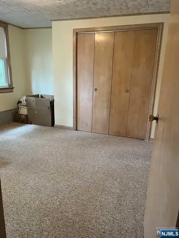211 Paterson Avenue Midland Park NJ 07432