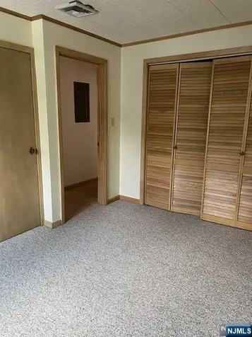 211 Paterson Avenue Midland Park NJ 07432