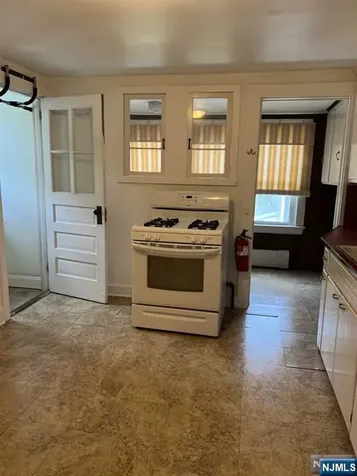 211 Paterson Avenue Midland Park NJ 07432