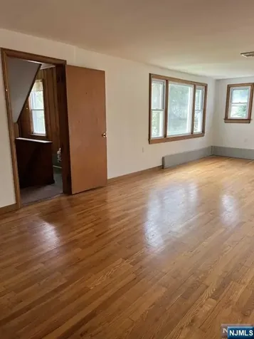 211 Paterson Avenue Midland Park NJ 07432