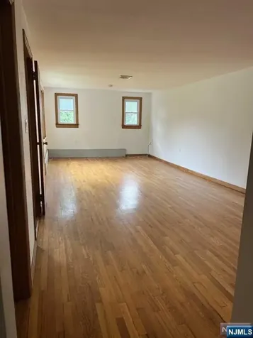 211 Paterson Avenue Midland Park NJ 07432