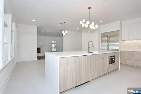 337 Franklin Haworth NJ 07641