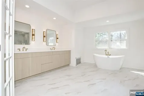 337 Franklin Haworth NJ 07641