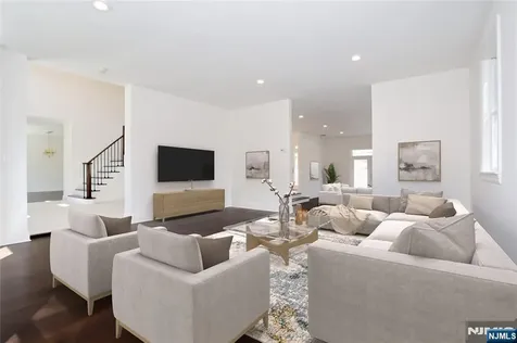 337 Franklin Haworth NJ 07641