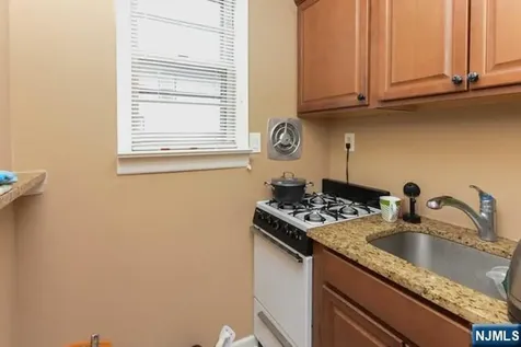 12 S Maple Avenue Park Ridge NJ 07656