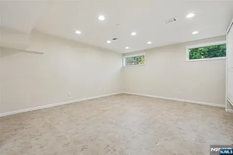 172 Concord Drive River Edge NJ 07661