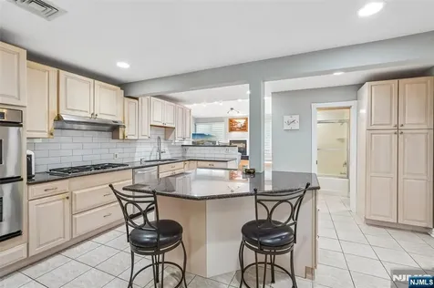 172 Concord Drive River Edge NJ 07661