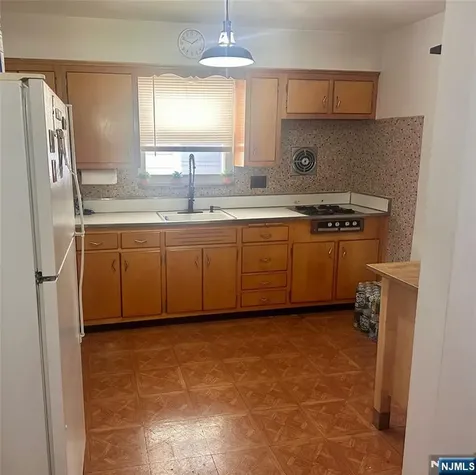 239 Riverview Place Cliffside Park NJ 07010