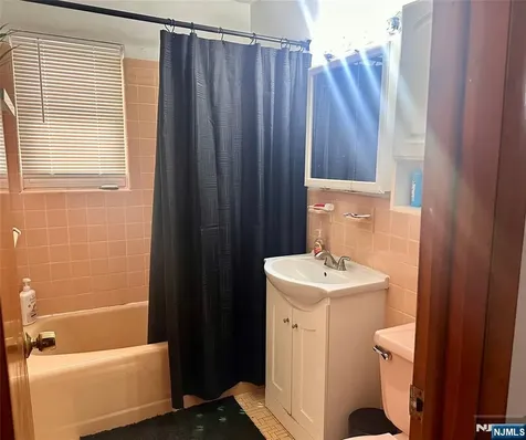 239 Riverview Place Cliffside Park NJ 07010