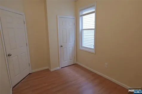 84 Scheerer Avenue Newark NJ 07112