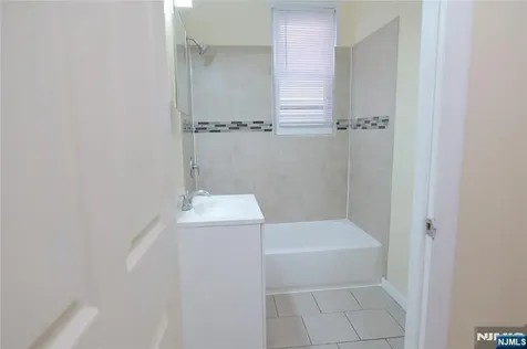 84 Scheerer Avenue Newark NJ 07112